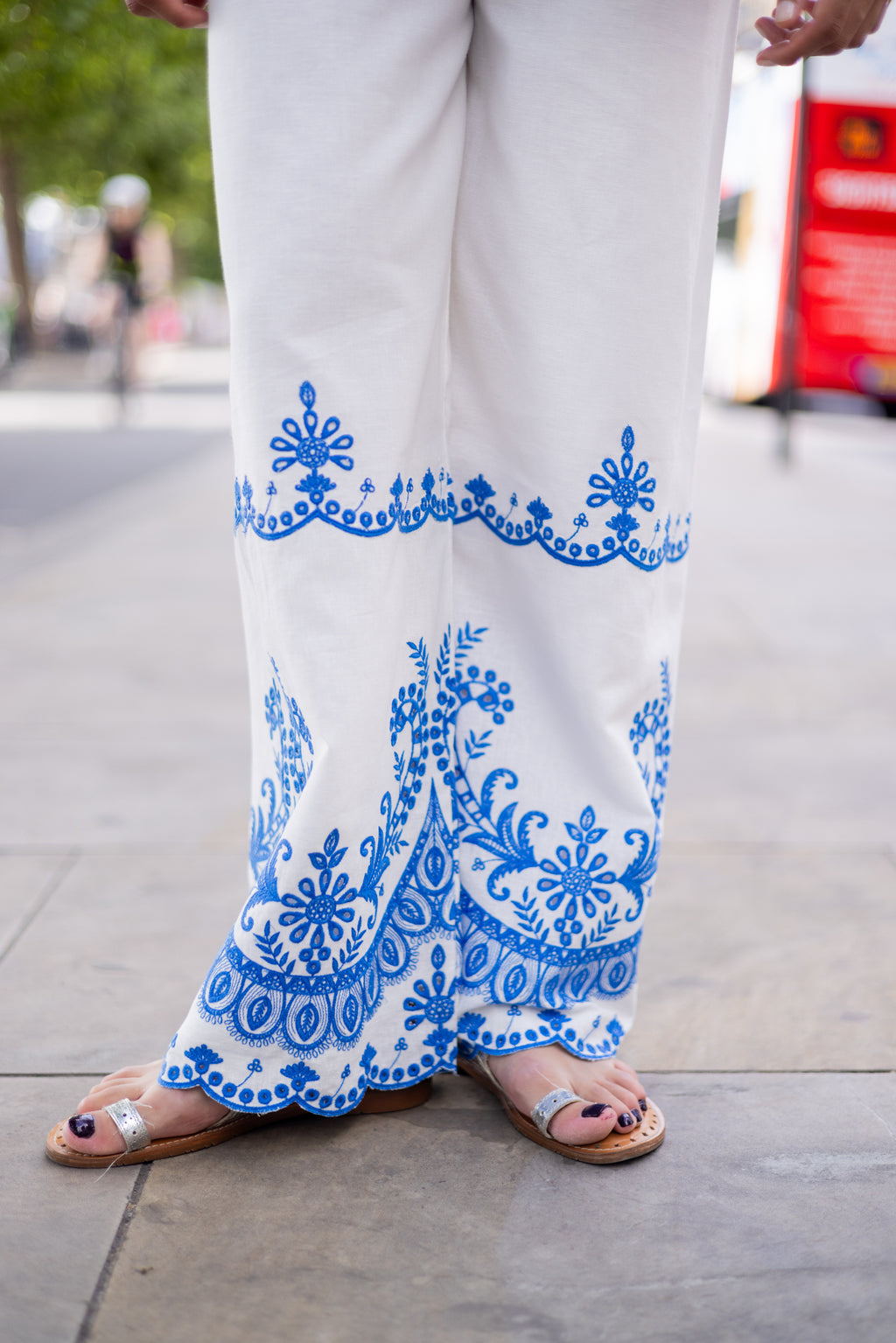 Azure White Broderie Set – Elegant Detailing in a Timeless Chic Style