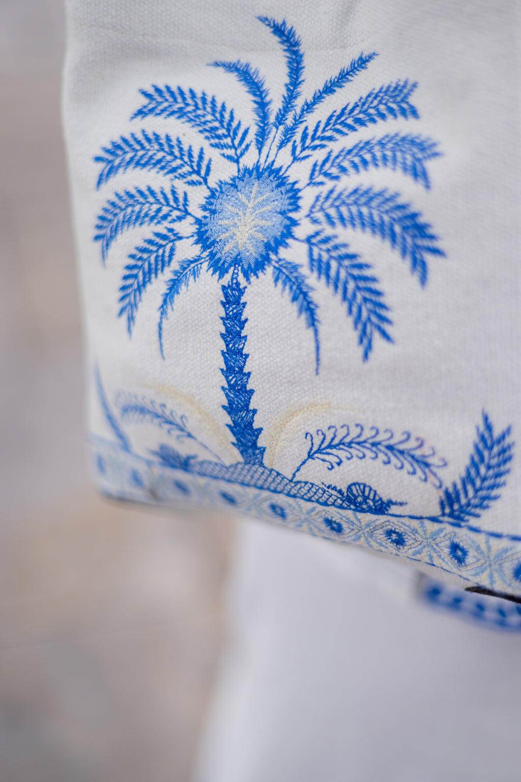 Azure White Broderie Set – Elegant Detailing in a Timeless Chic Style