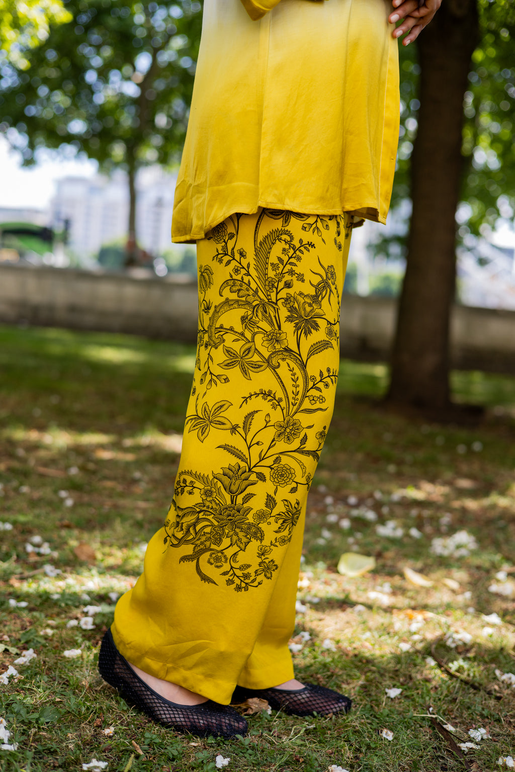 Honey Ombre Floral Set – Gradient Hue with Elegant Bloom Detailing