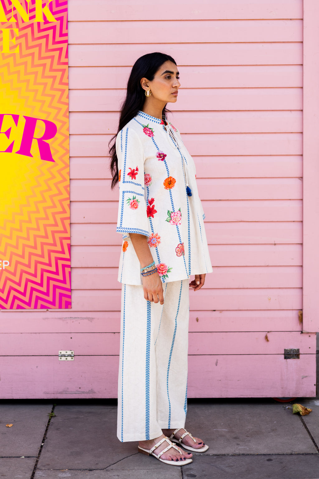 Cream Meadow Bloom Set – Elegant Floral Detailing in a Subtle Pastel Hue