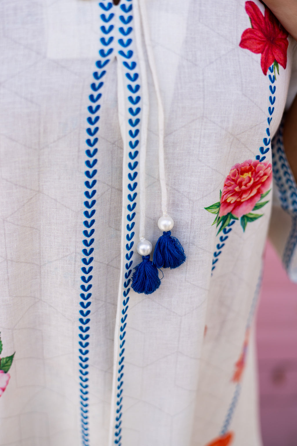 Cream Meadow Bloom Set – Elegant Floral Detailing in a Subtle Pastel Hue