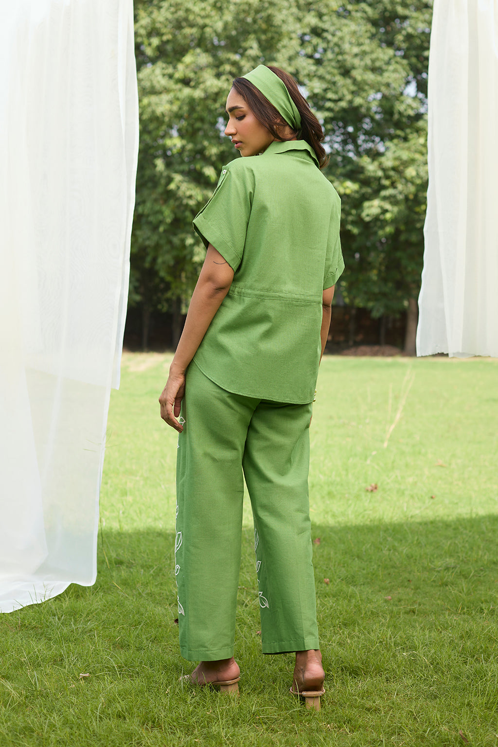 Green Linen Embroidered Set – Delicate Floral Detailing with a Graceful Finish