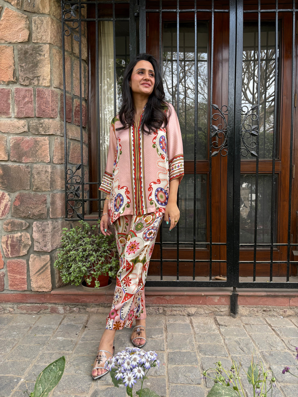 Noor Abstract Print Set – Contemporary Style with Artistic Detailing