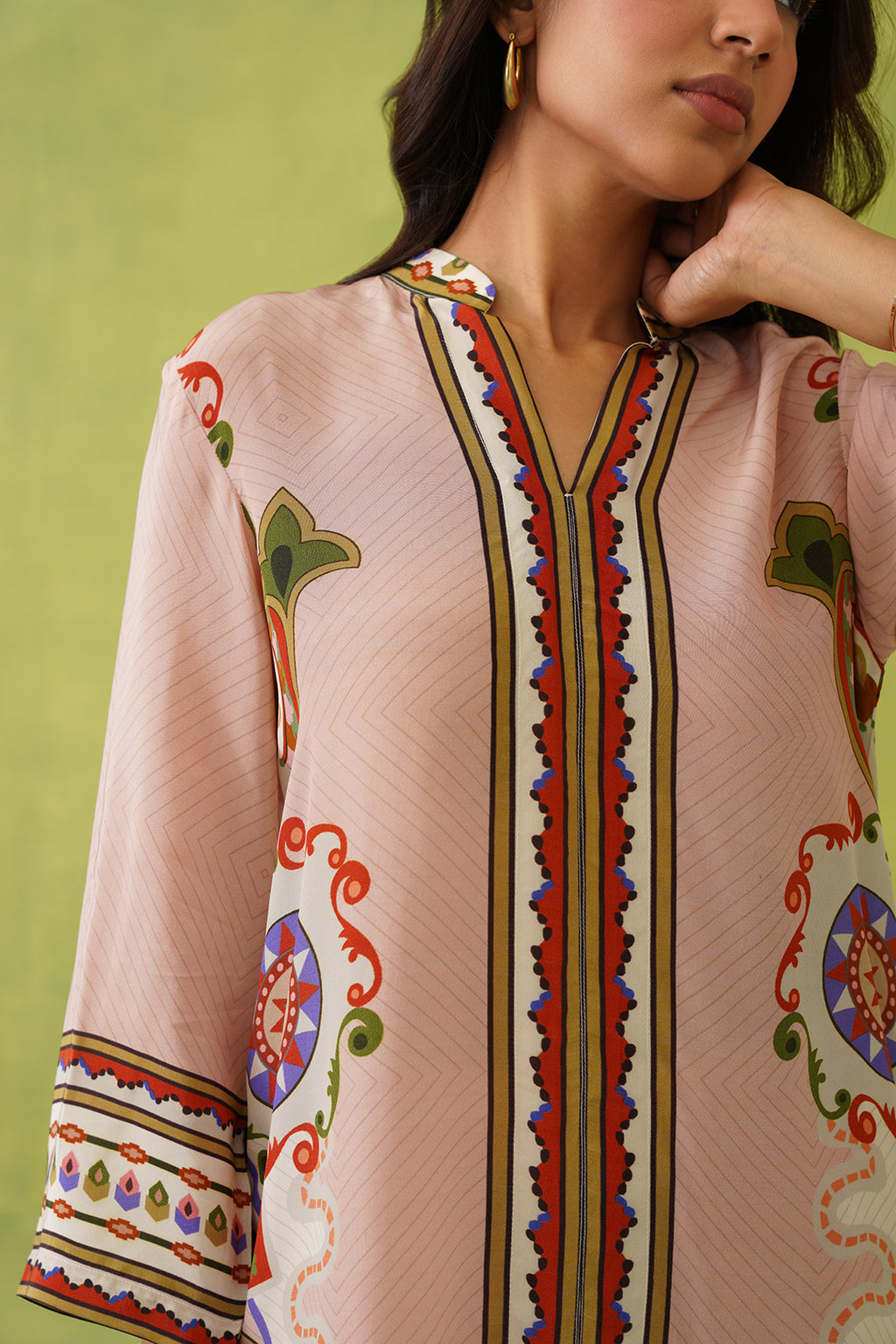 Noor Abstract Print Set – Contemporary Style with Artistic Detailing