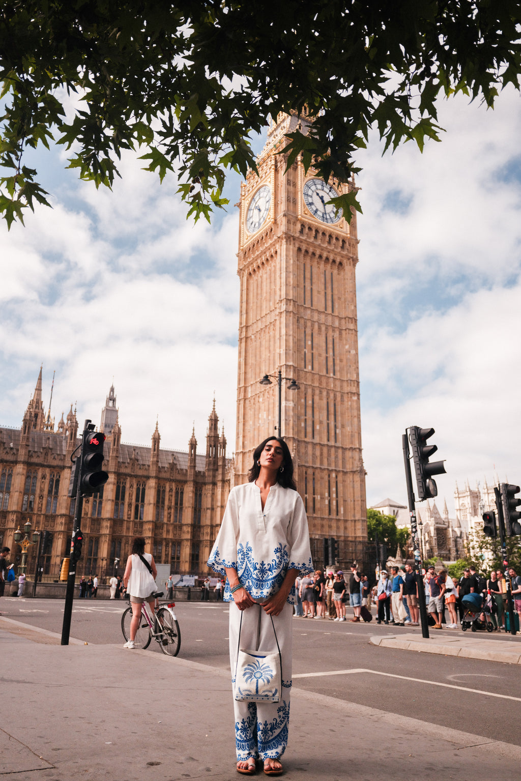 Azure White Broderie Set – Elegant Detailing in a Timeless Chic Style