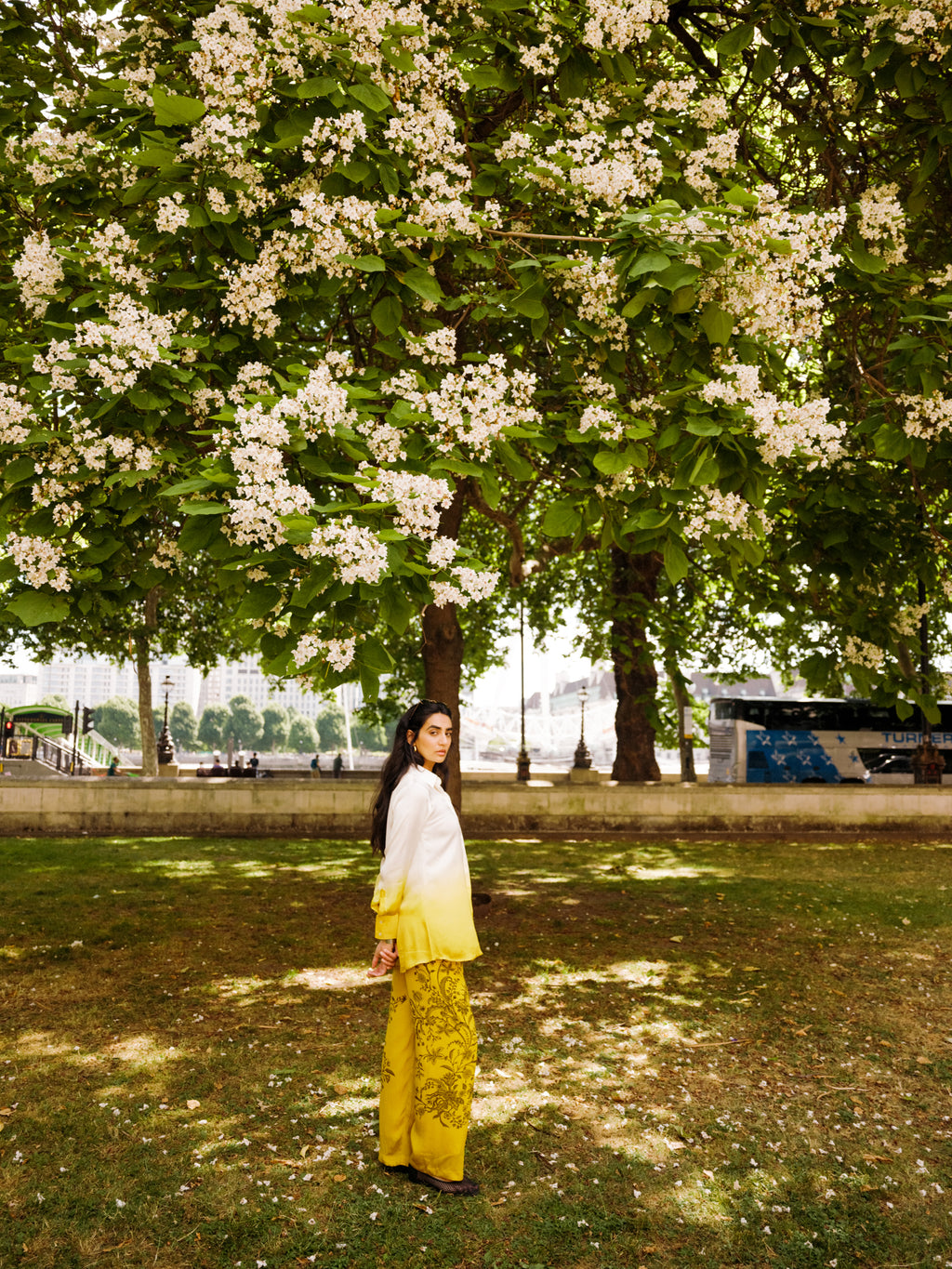 Honey Ombre Floral Set – Gradient Hue with Elegant Bloom Detailing