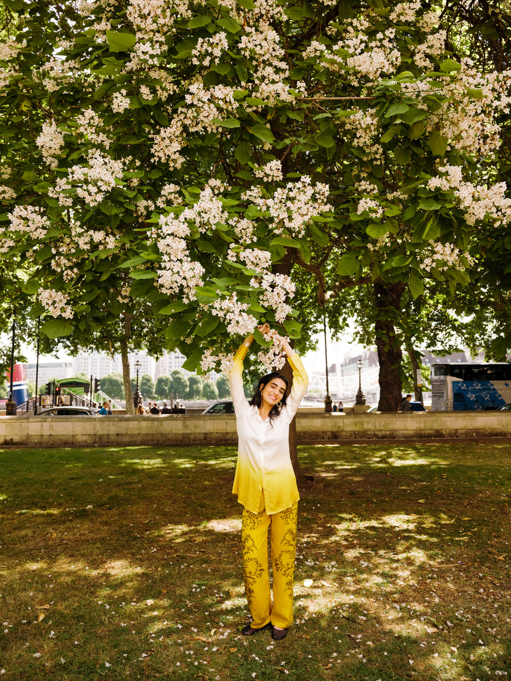 Honey Ombre Floral Set – Gradient Hue with Elegant Bloom Detailing